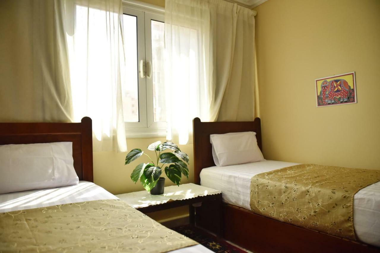Two-Bedroom Apartment At Mohamed Farid Street Cairo Exterior foto