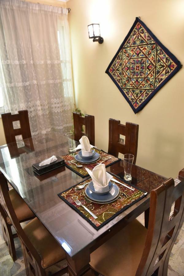 Two-Bedroom Apartment At Mohamed Farid Street Cairo Exterior foto
